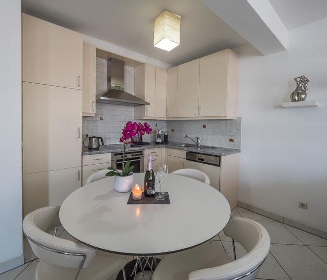 Luxury Penthouse Apartment With 3 Balconies -2 Bedrooms -Petrus View & Parking Luxembourg Ngoại thất bức ảnh